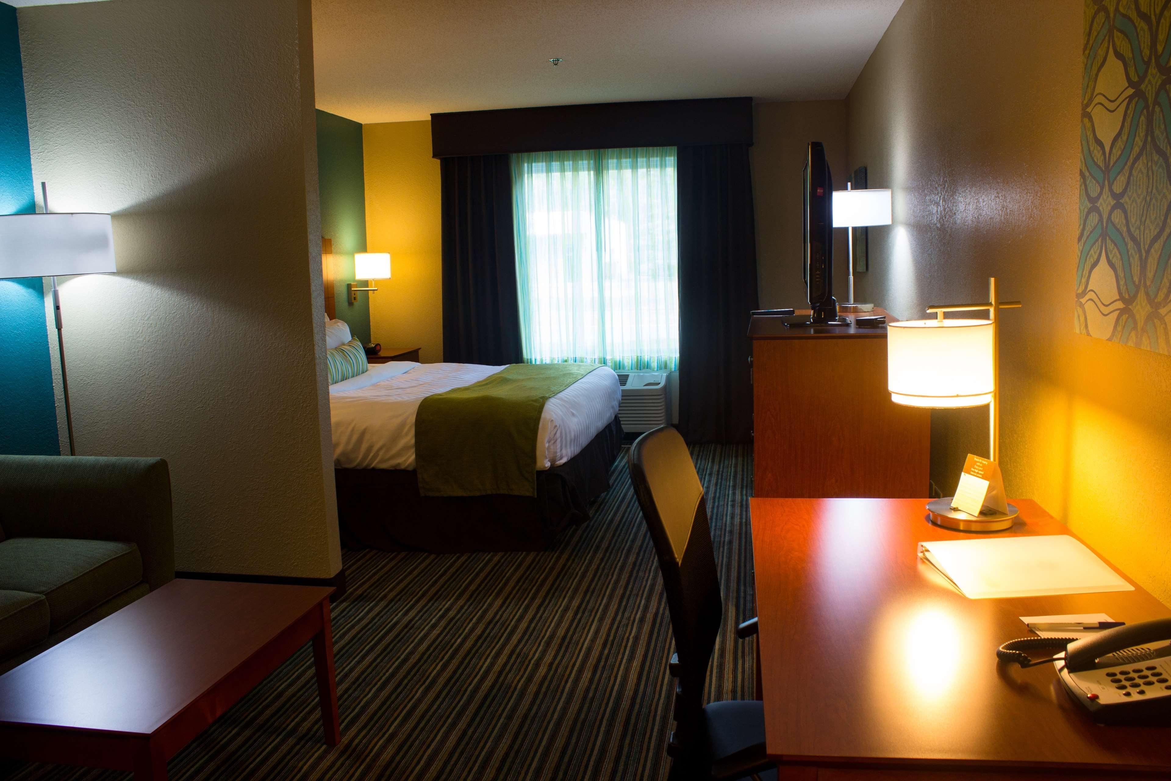 Best Western Plus Menomonie Inn & Suites Luaran gambar